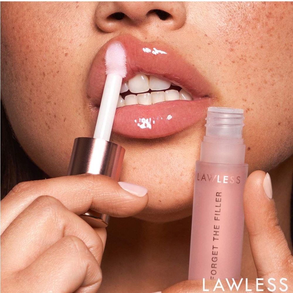 💋2/$25 lawless lip plumping gloss in rosy outlook